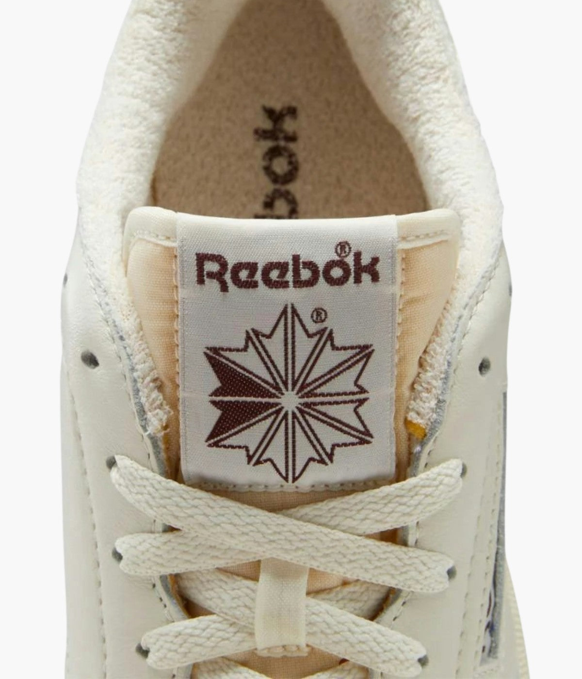 #color_Chalk / Alabaster / Maroon