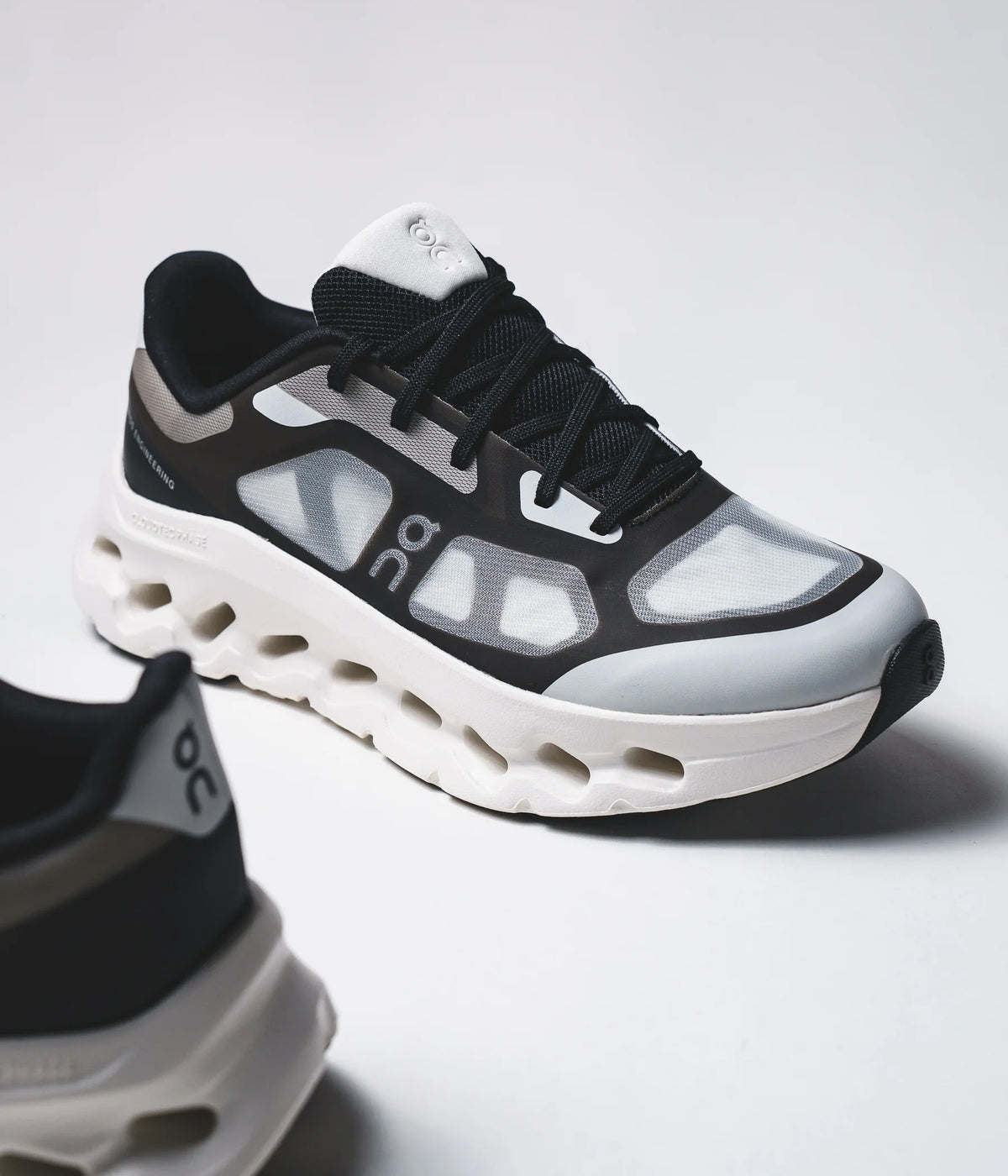 #color_Black / Ivory