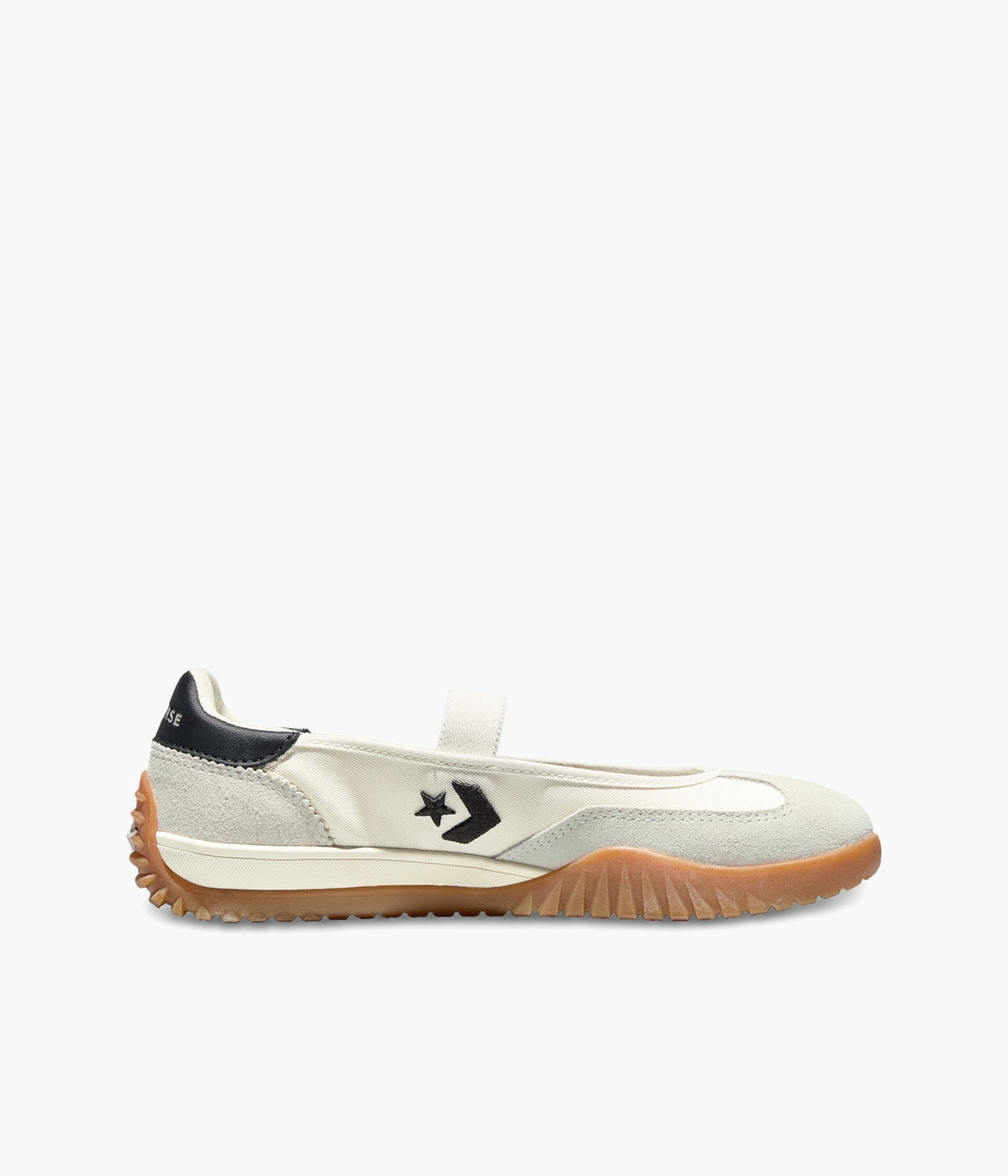 #color_Egret/Black/Gum