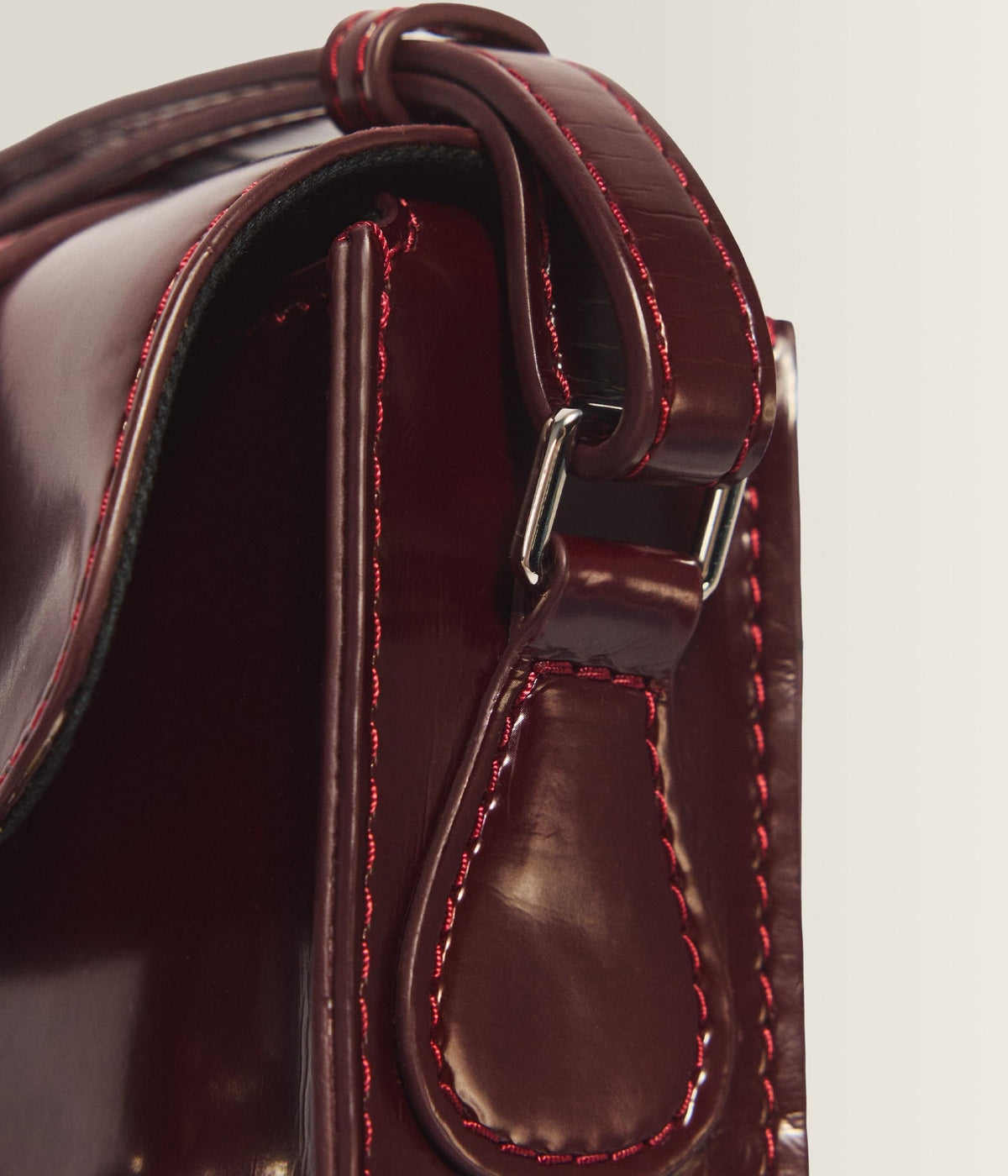 #color_Cherry Red Oxford Rub Off