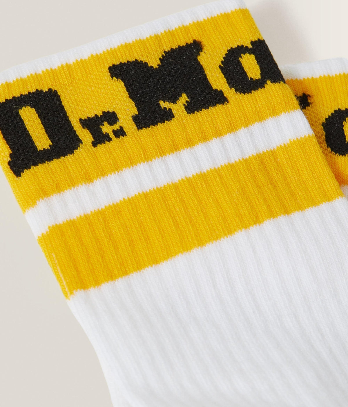 #color_White / Yellow
