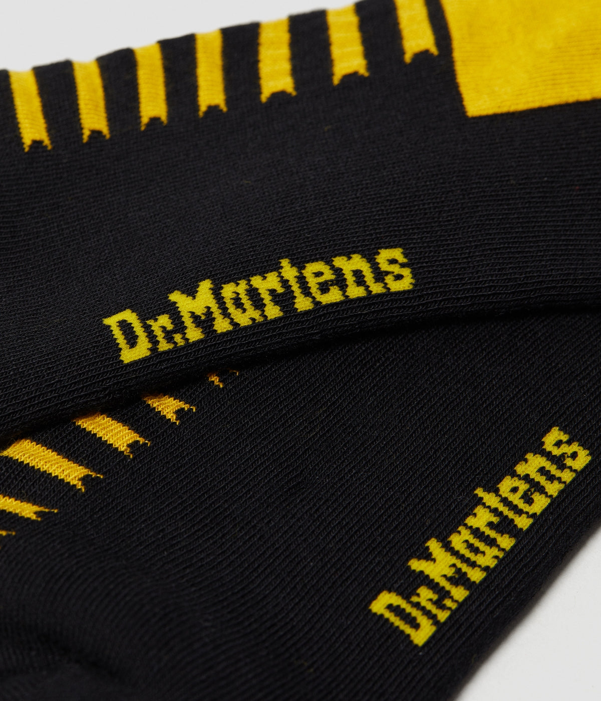 #color_Black / Yellow