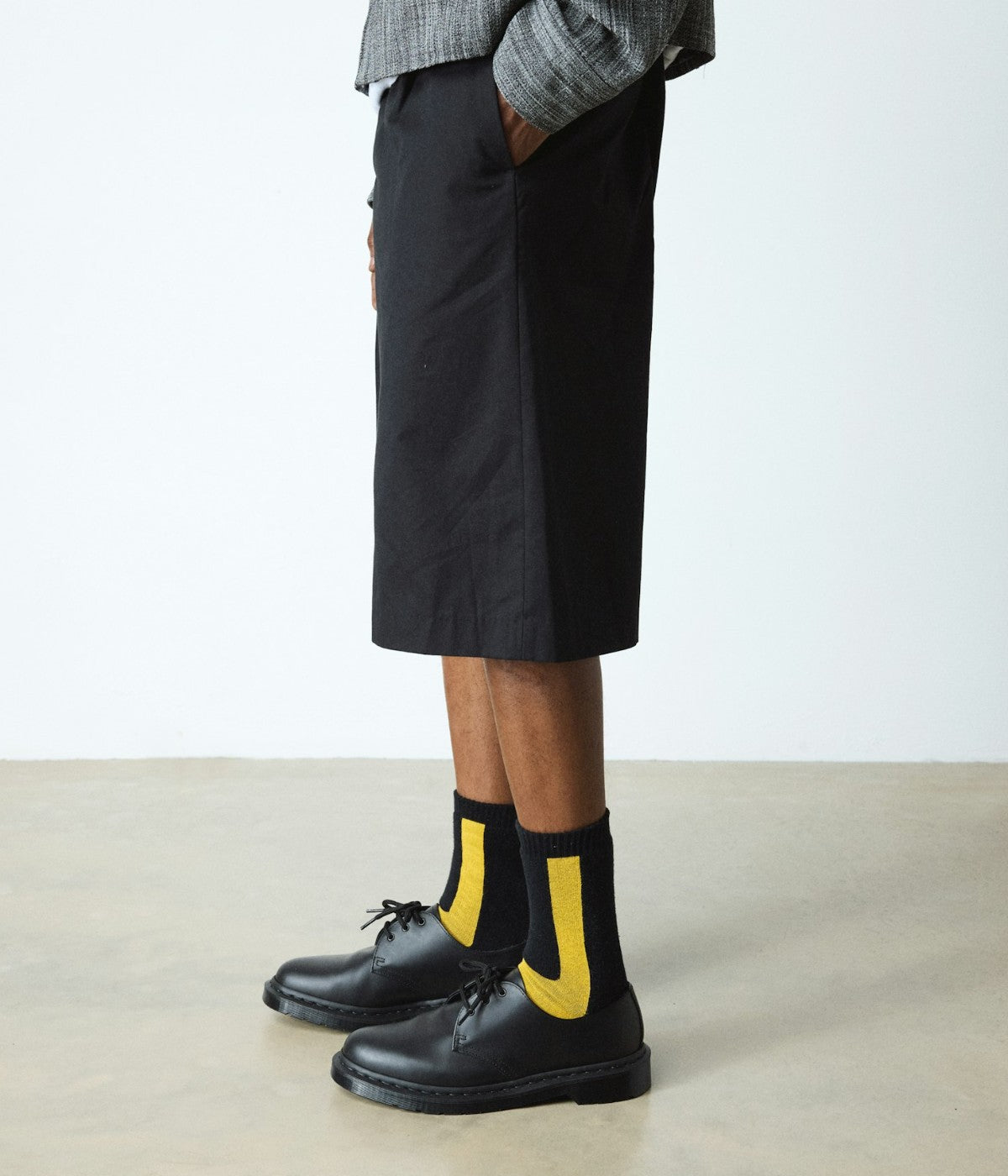 #color_Black / Yellow