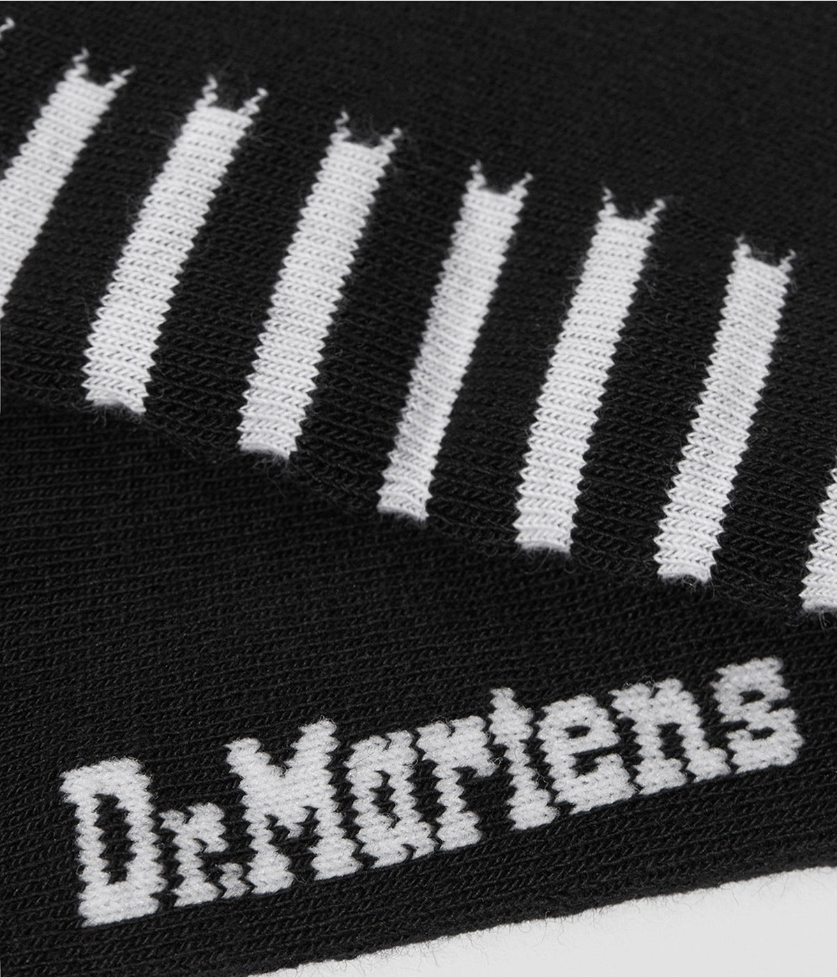 #color_Black / White