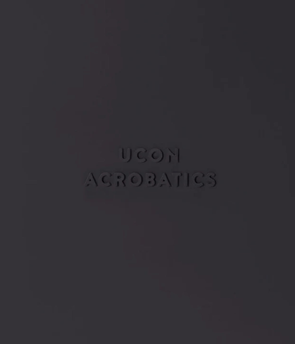 #color_burgundy / black