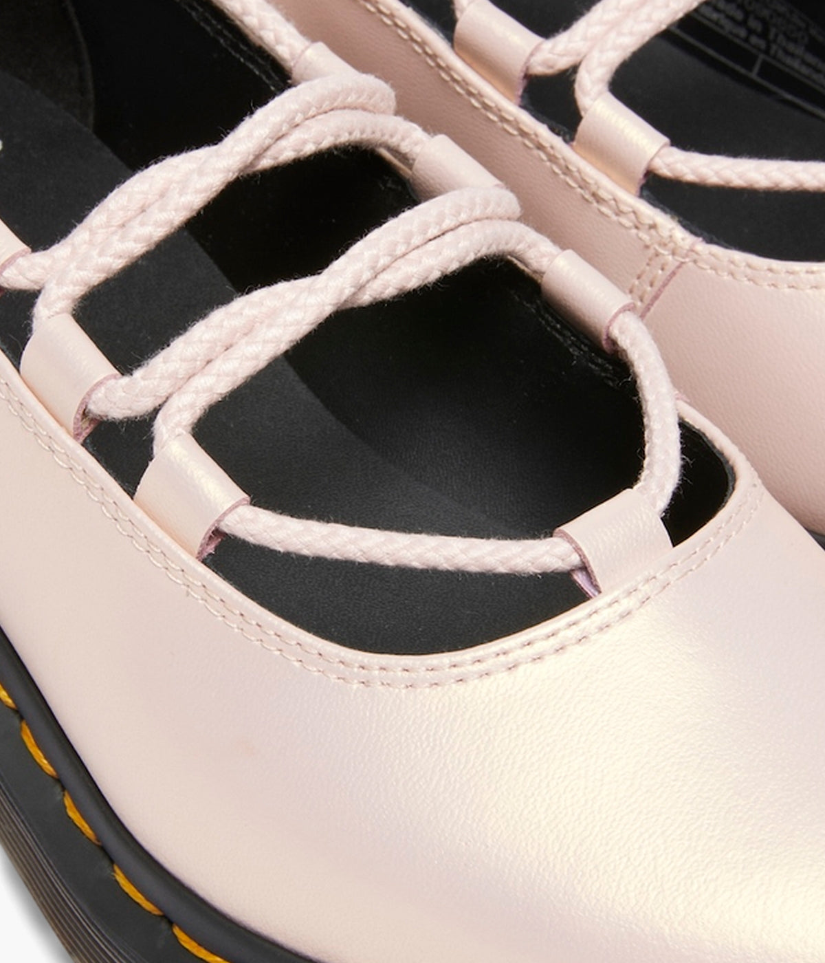 #color_Powder Pink / Gold