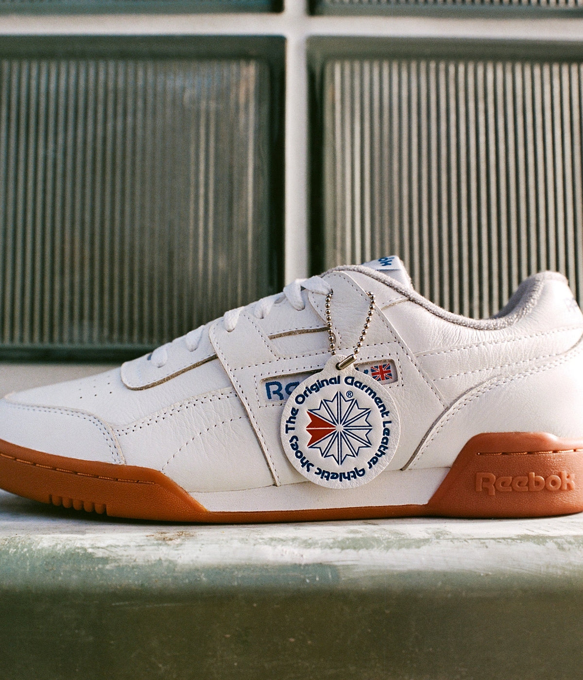 #color_Ftwr White / Vector Blue / Vector Red