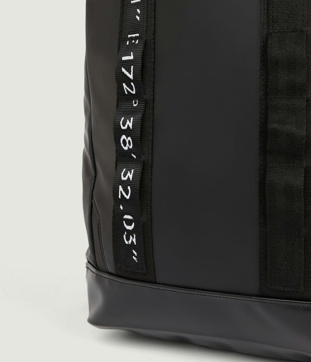 #color_Black Stingray