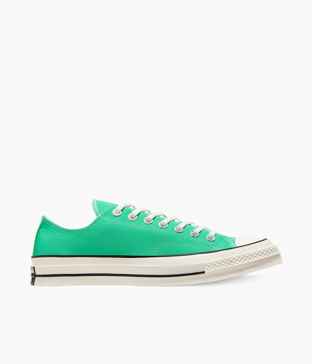 #color_Apex Green/Egret/Black
