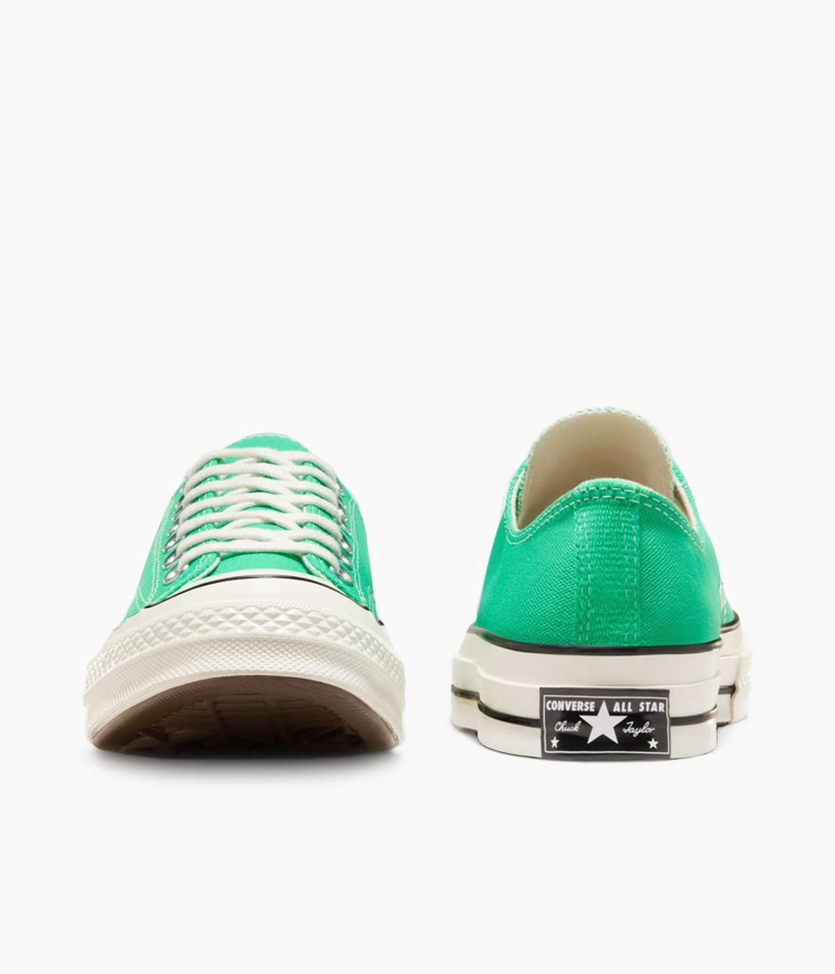 #color_Apex Green/Egret/Black