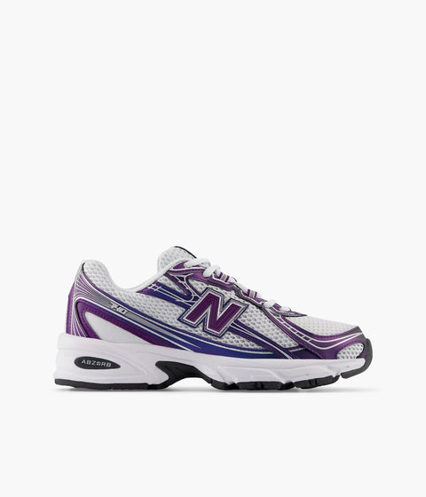 #color_Concord Grape With White And Phantom