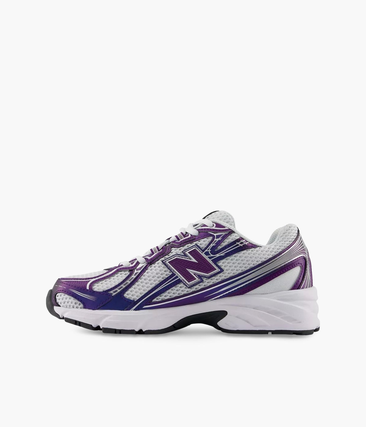 #color_Concord Grape With White And Phantom