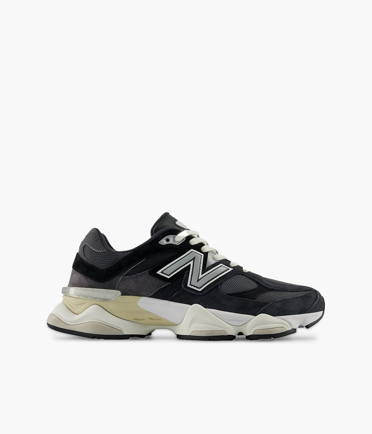 #color_Black With Phantom And Magnet