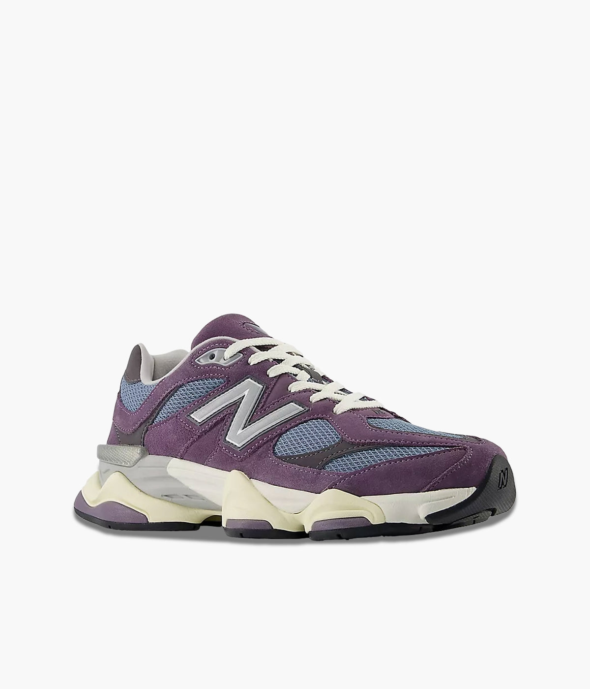 #color_Shadow With Arctic Grey And Silver Metallic