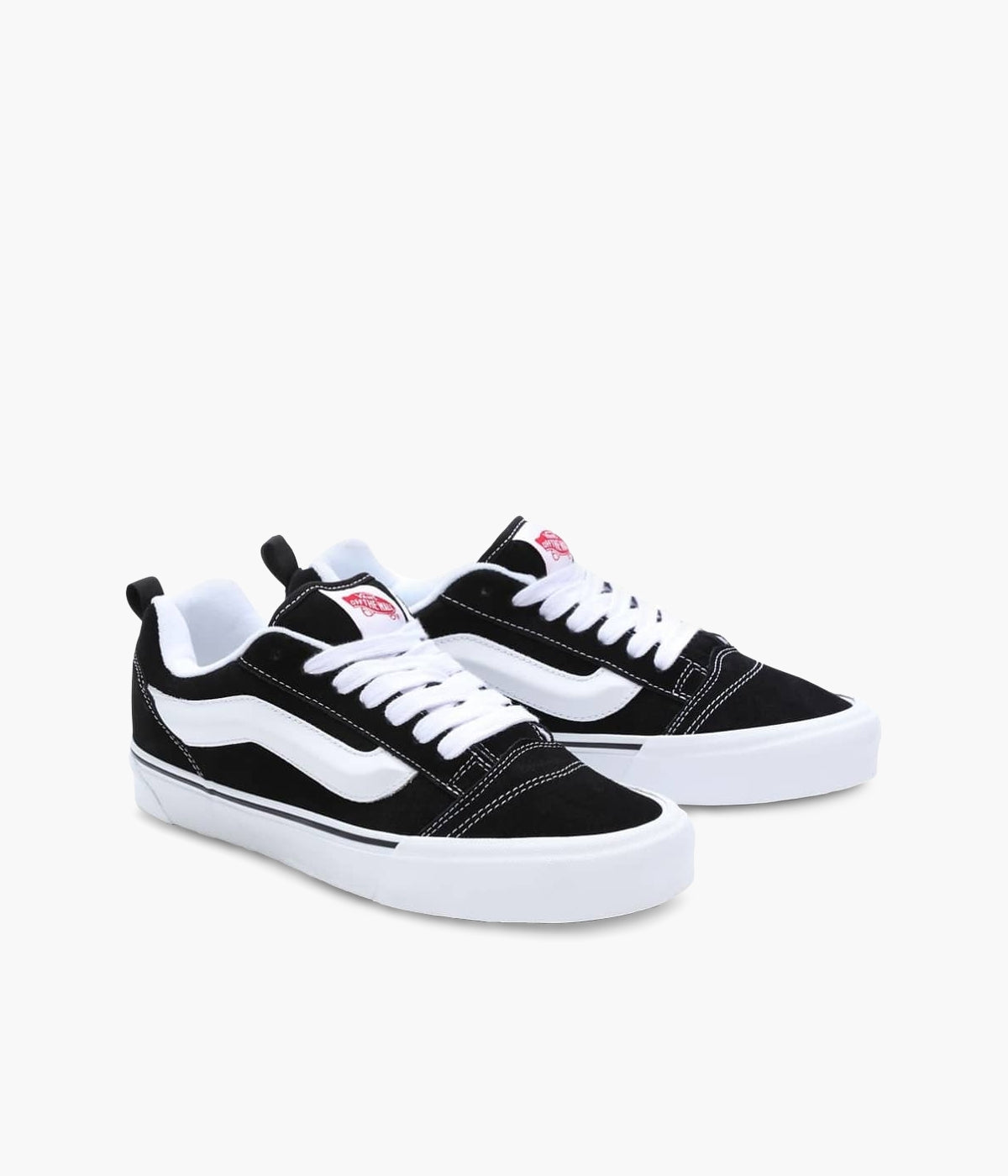 #color_Black / True White