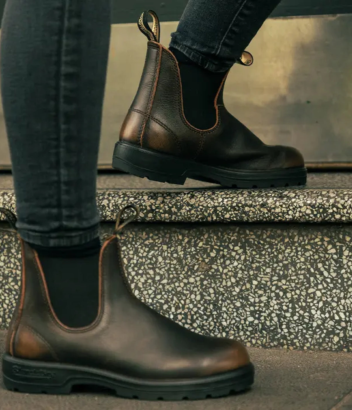 #color_Vintage Brown