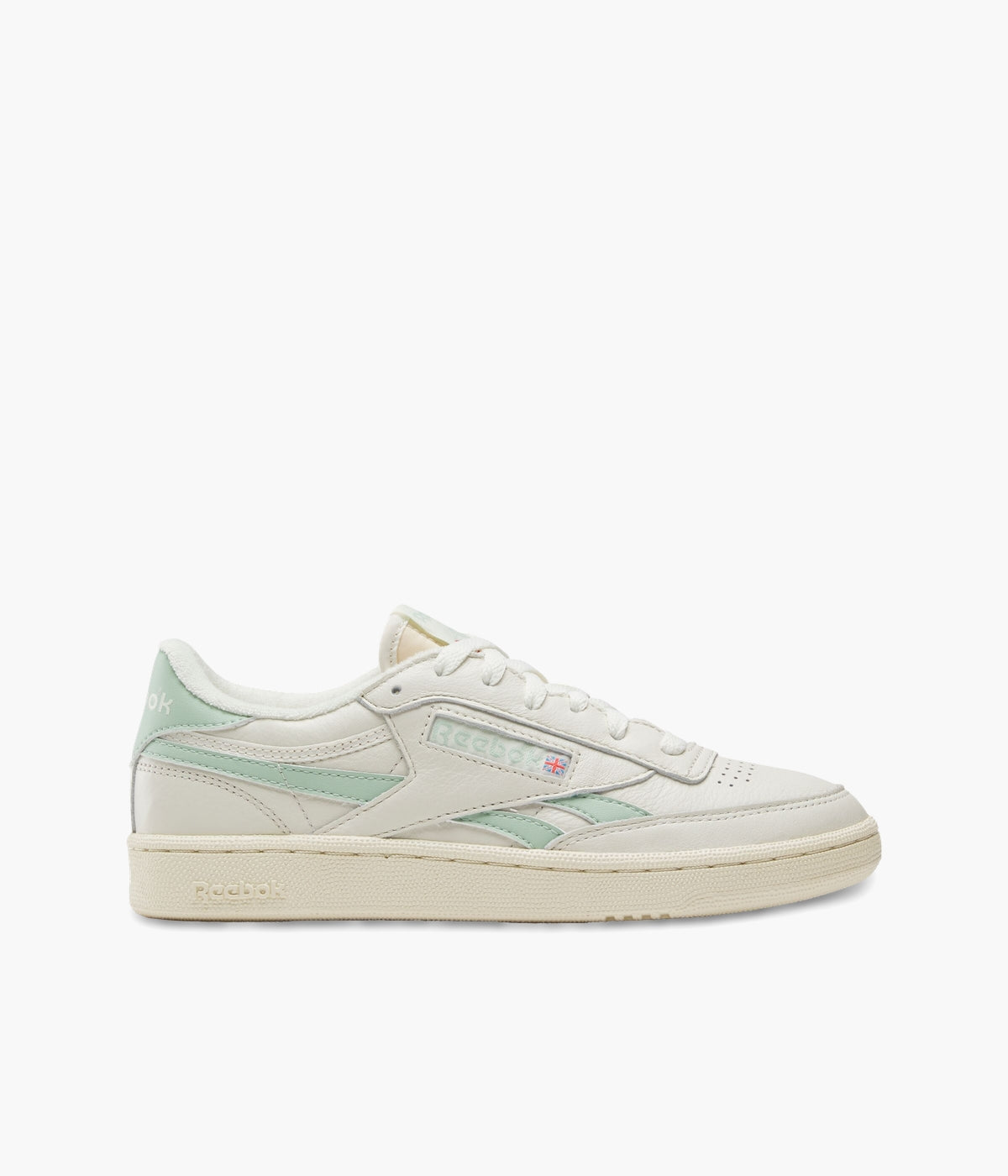 レコページ Reebok Club C Revenge VTG | Vintage Tennis-Inspired Sneakers