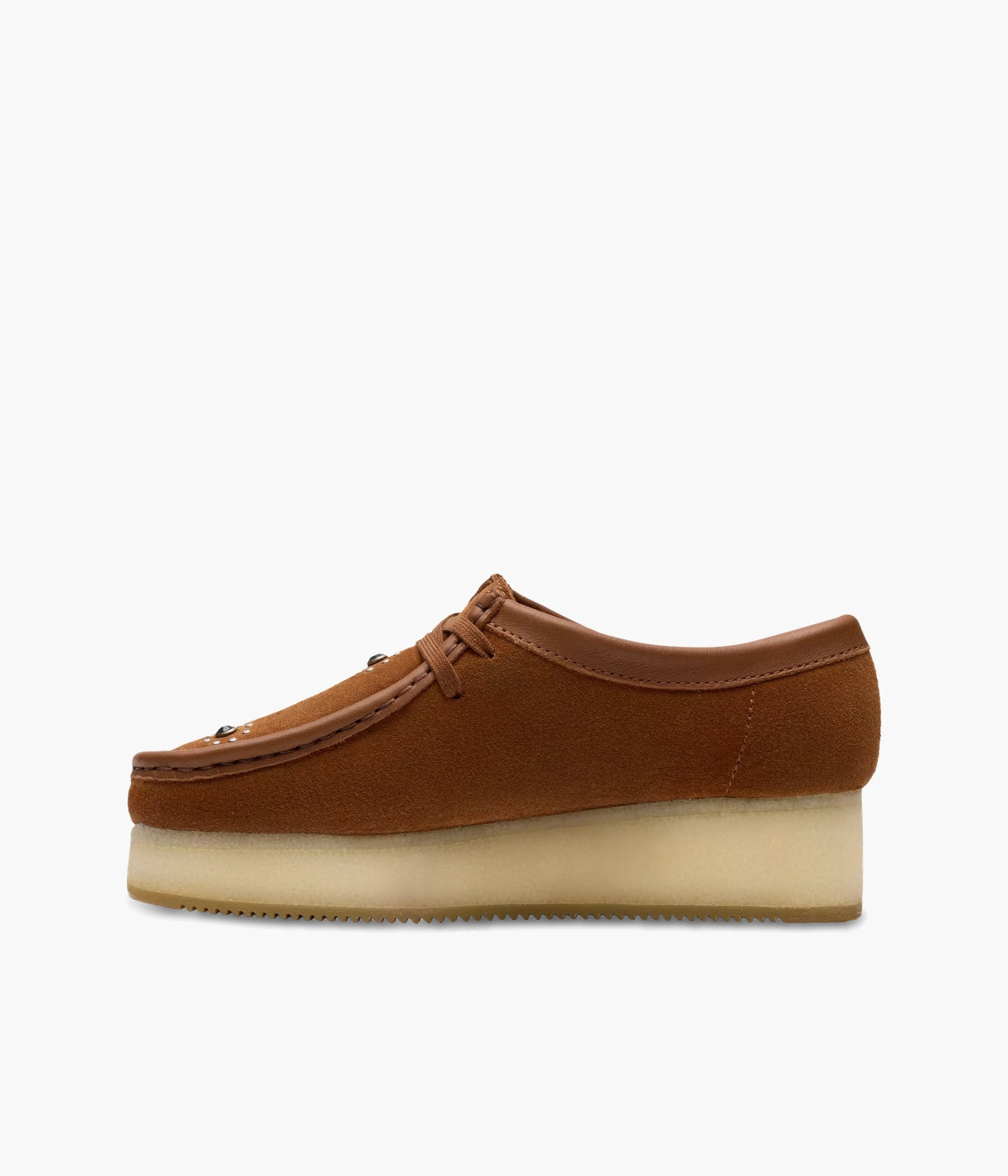 Clarks Women's Wallacraft Bee – Suede Studded Wallabee | NEON Canada