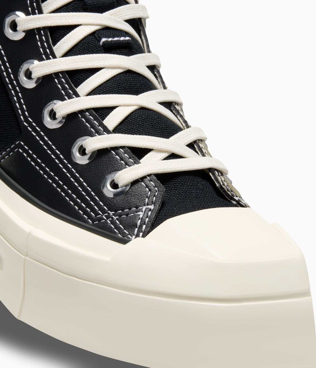 #color_Black / Black / Egret