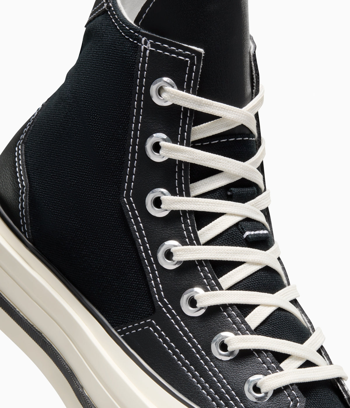 #color_Black / Black / Egret