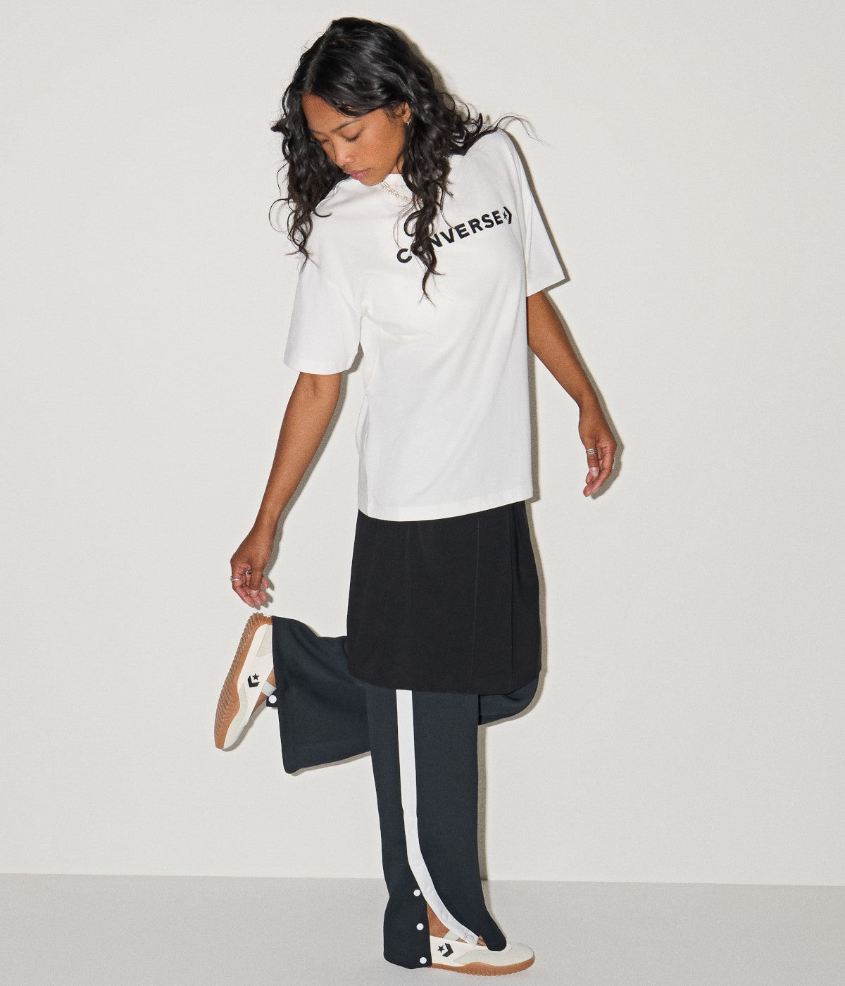 #color_Egret/Black/Gum