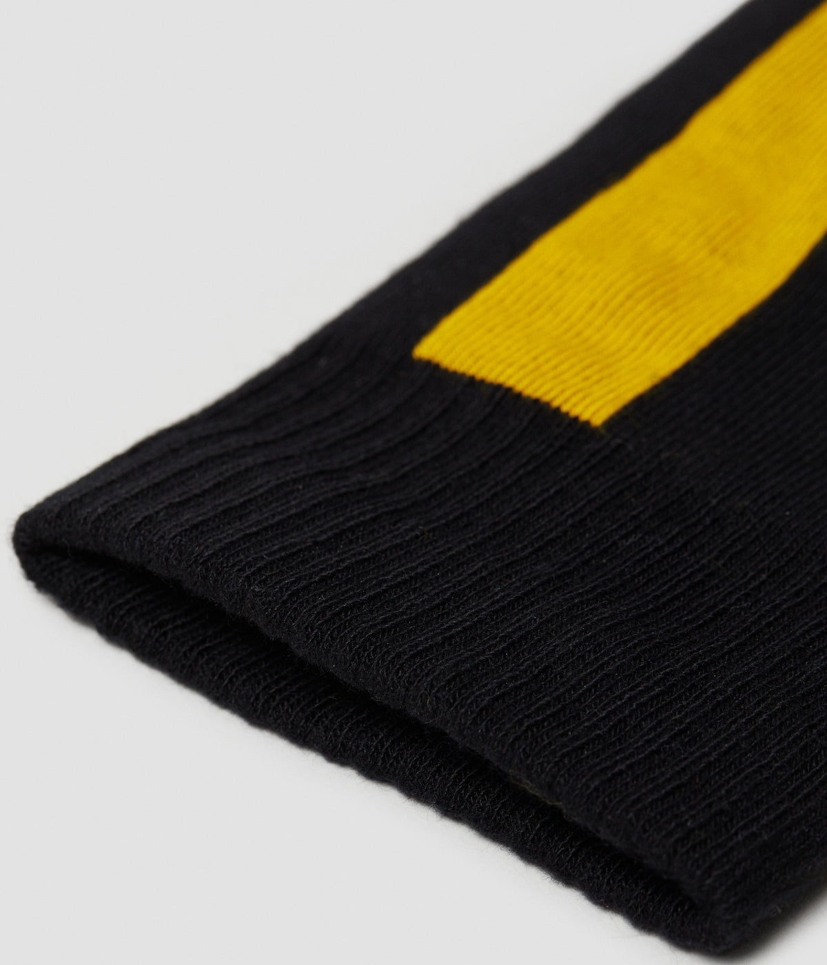 #color_Black / Yellow