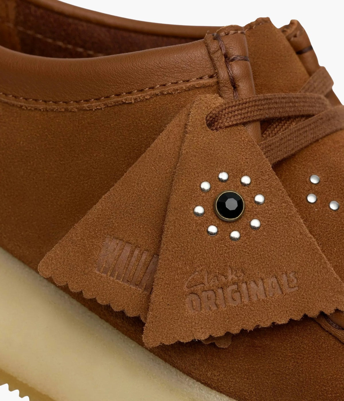 Clarks Women's Wallacraft Bee – Suede Studded Wallabee | NEON Canada