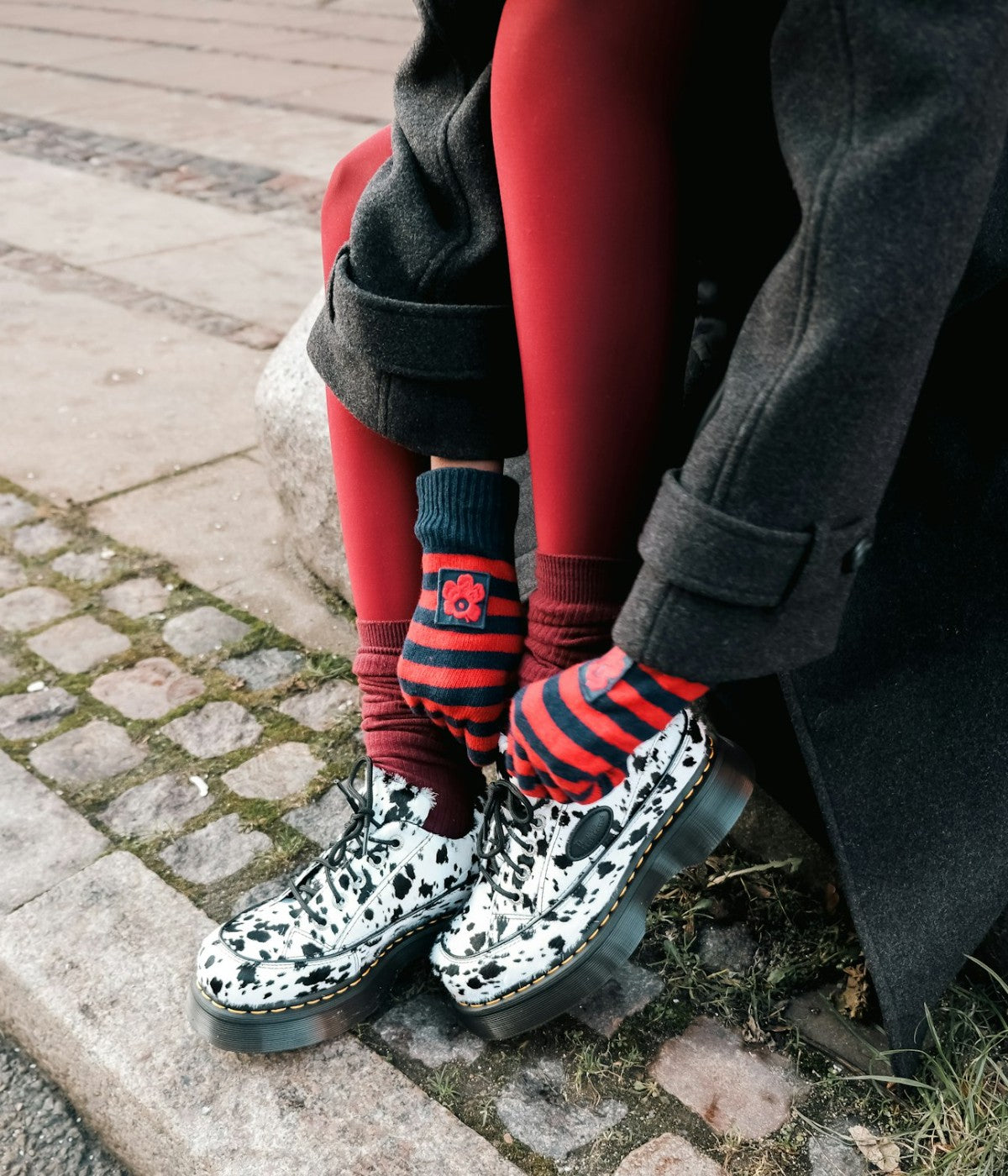 #color_Cream & Black