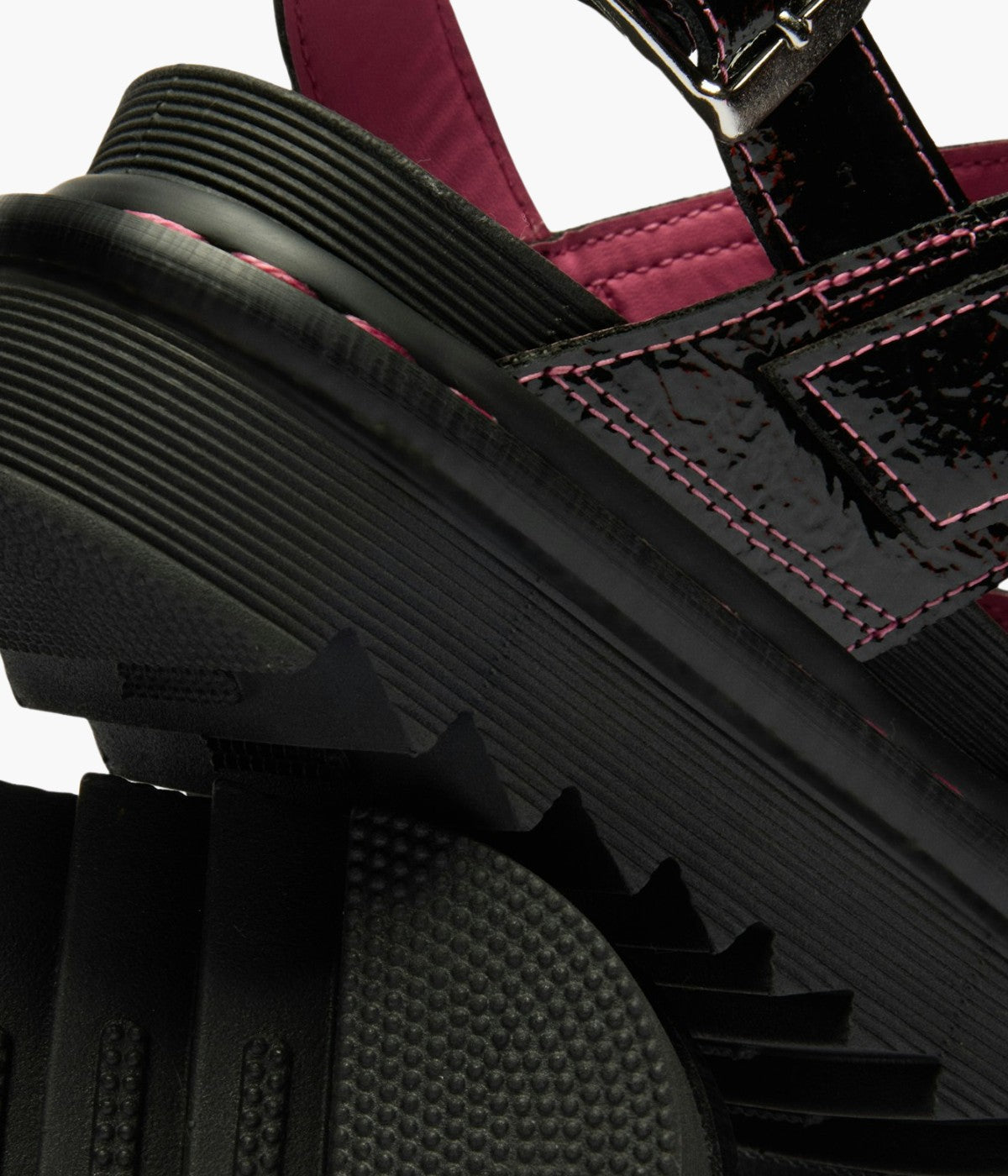 #color_Black/Distressed Patent