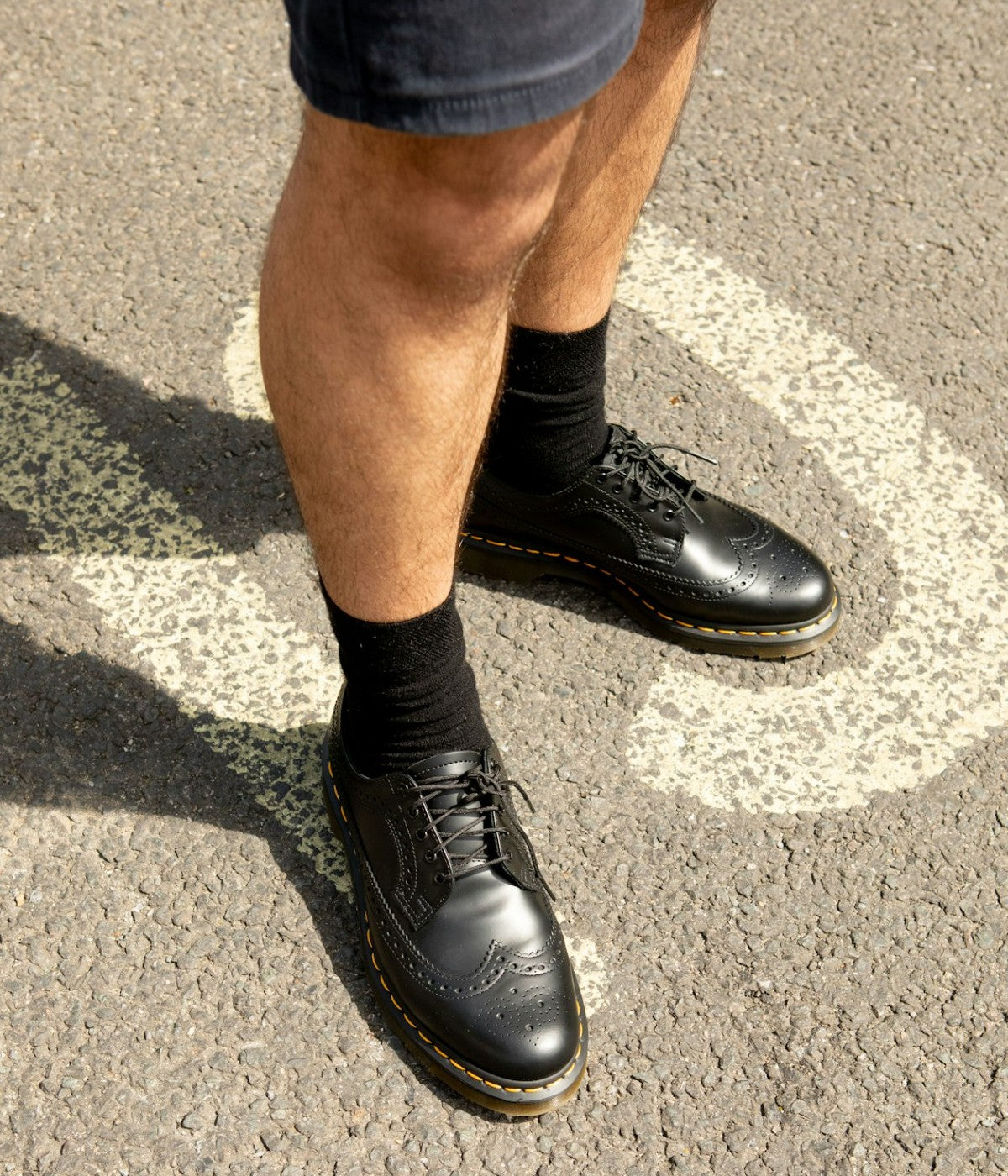 Dr. Martens 3989 Brogues – Wingtip Style with Docs Attitude | NEON