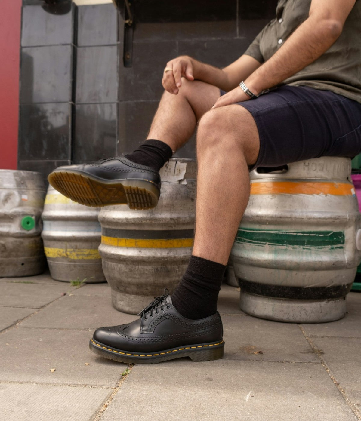Dr. Martens 3989 Brogues – Wingtip Style with Docs Attitude | NEON