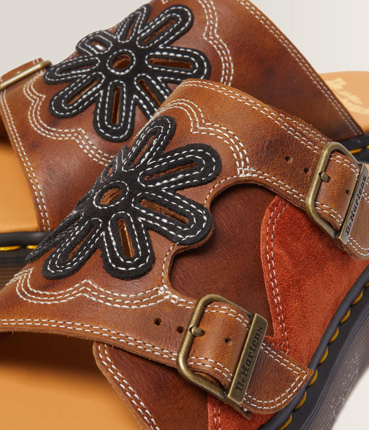 #color_Conker Brown / Black / Rust Orange