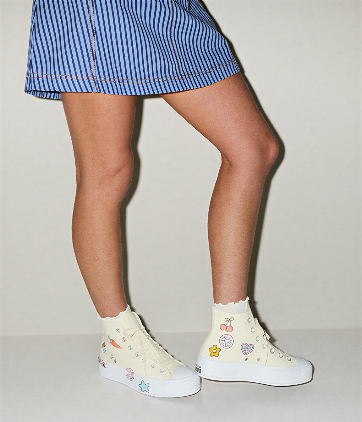 #color_Egret/White/Black