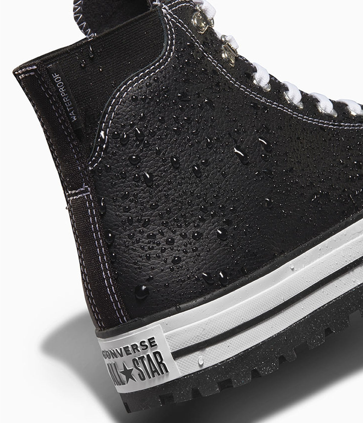 #color_Black / White / Silver