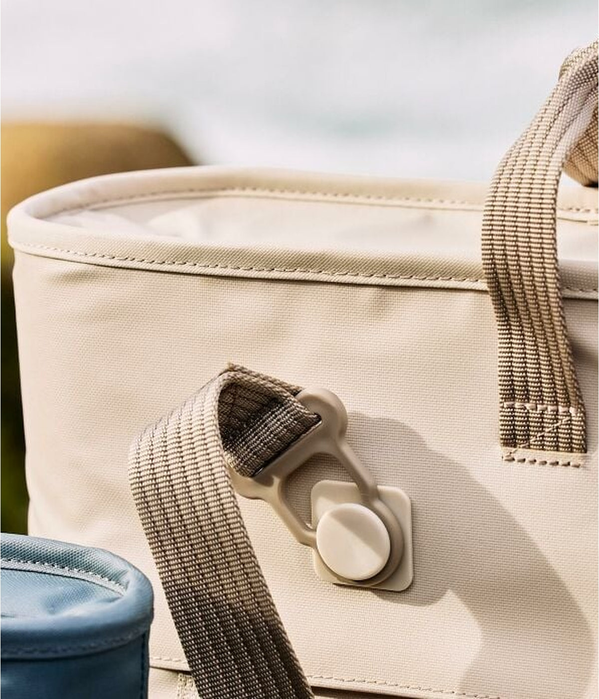 Hydro Flask Carryout Tote 20L