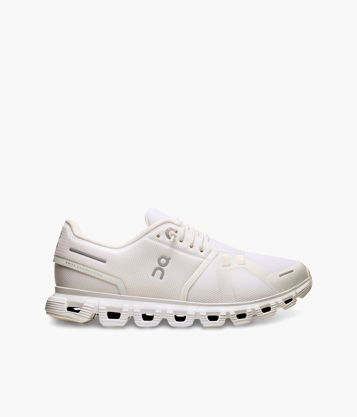 #color_White / White