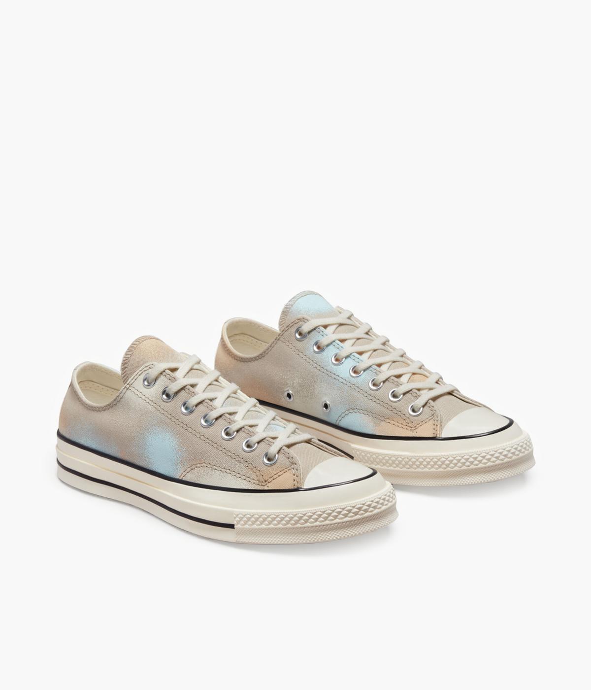 #color_Beach Stone/Oat Milk/Aqua Mist