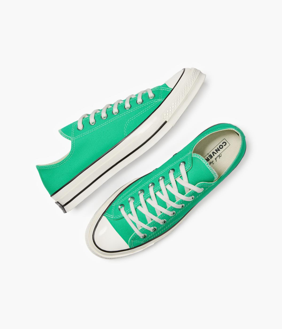 #color_Apex Green/Egret/Black