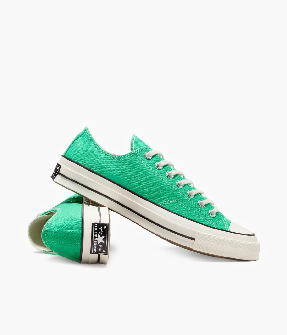 #color_Apex Green/Egret/Black