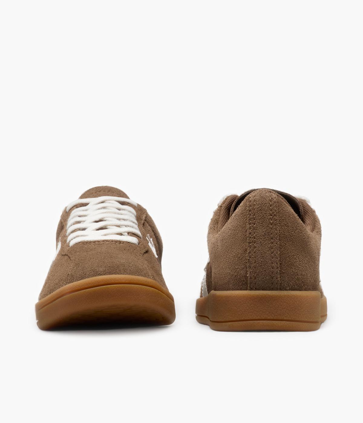 #color_Grounded/Vintage White/Gum