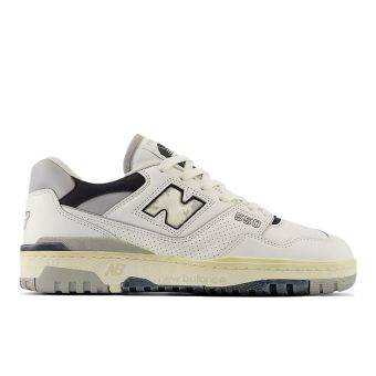 New Balance Unisex 550 in Sea salt with concrete and black