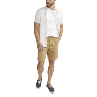 Silver Jeans Pull-On Chino Essential Twill Shorts in Tan