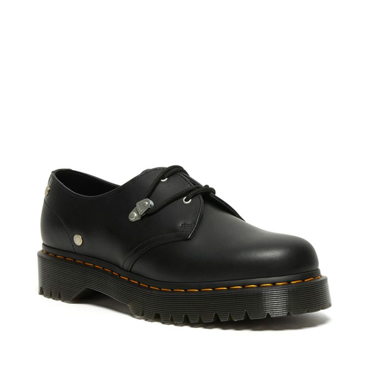 Stud best sale doc martens