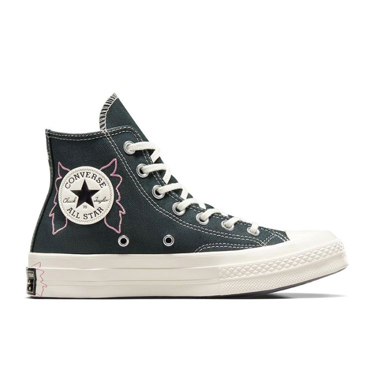 Converse with outlet roses